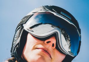Snowboarden oder Skifahrer immer mit Helm