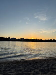 Abendstimmung am Bonner Rheinufer