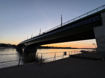 Kennedybrücke Bonn am Abend