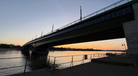 Kennedybrücke Bonn am Abend